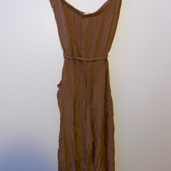 Brown jumpsuit 👘 - Picture 3 of 4